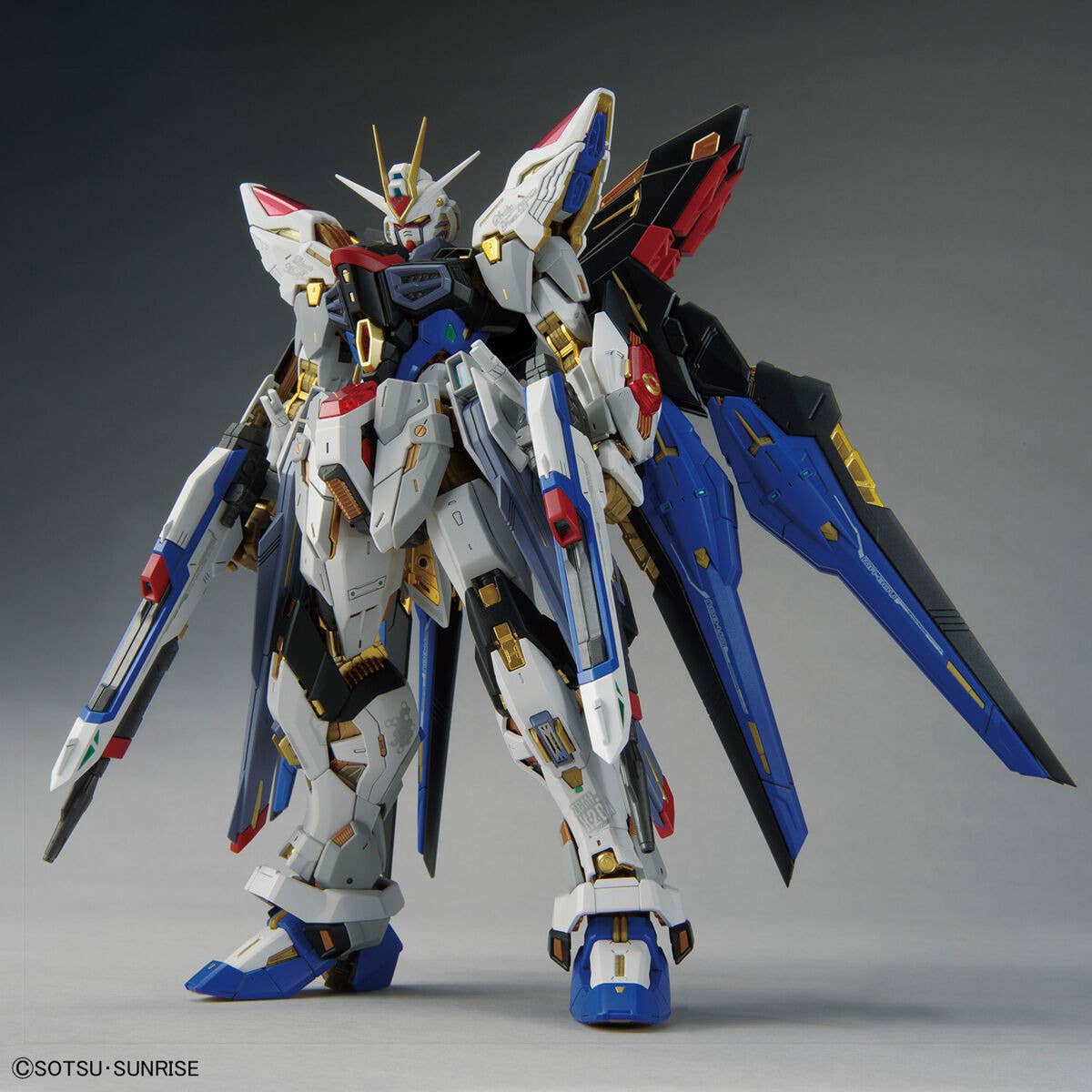 BH MGEX 1/100 STRIKE FREEDOM GUNDAM