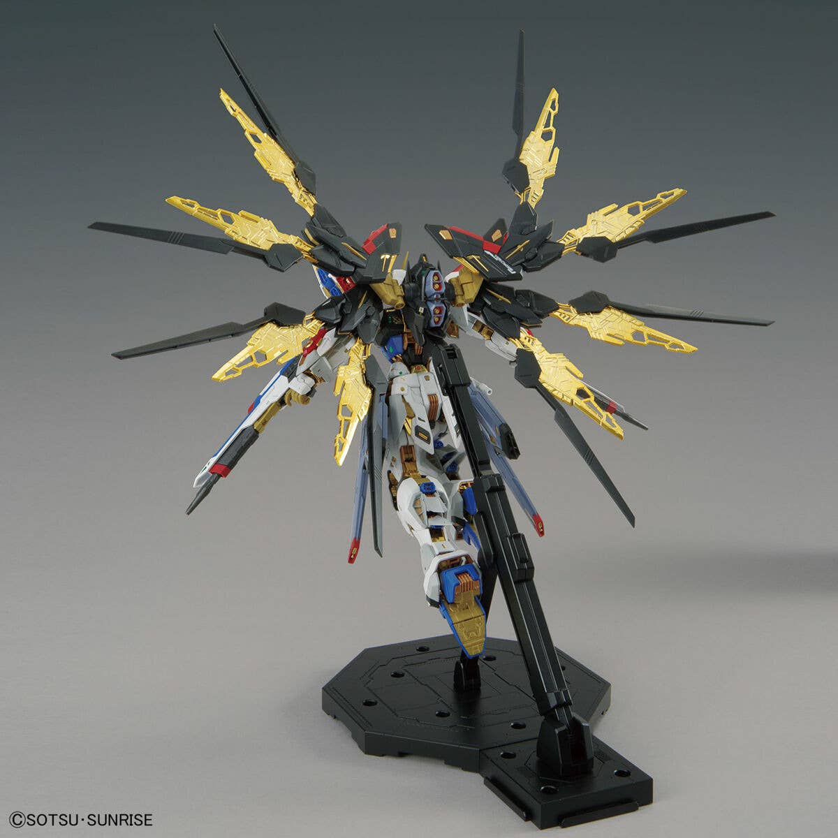 BH MGEX 1/100 STRIKE FREEDOM GUNDAM