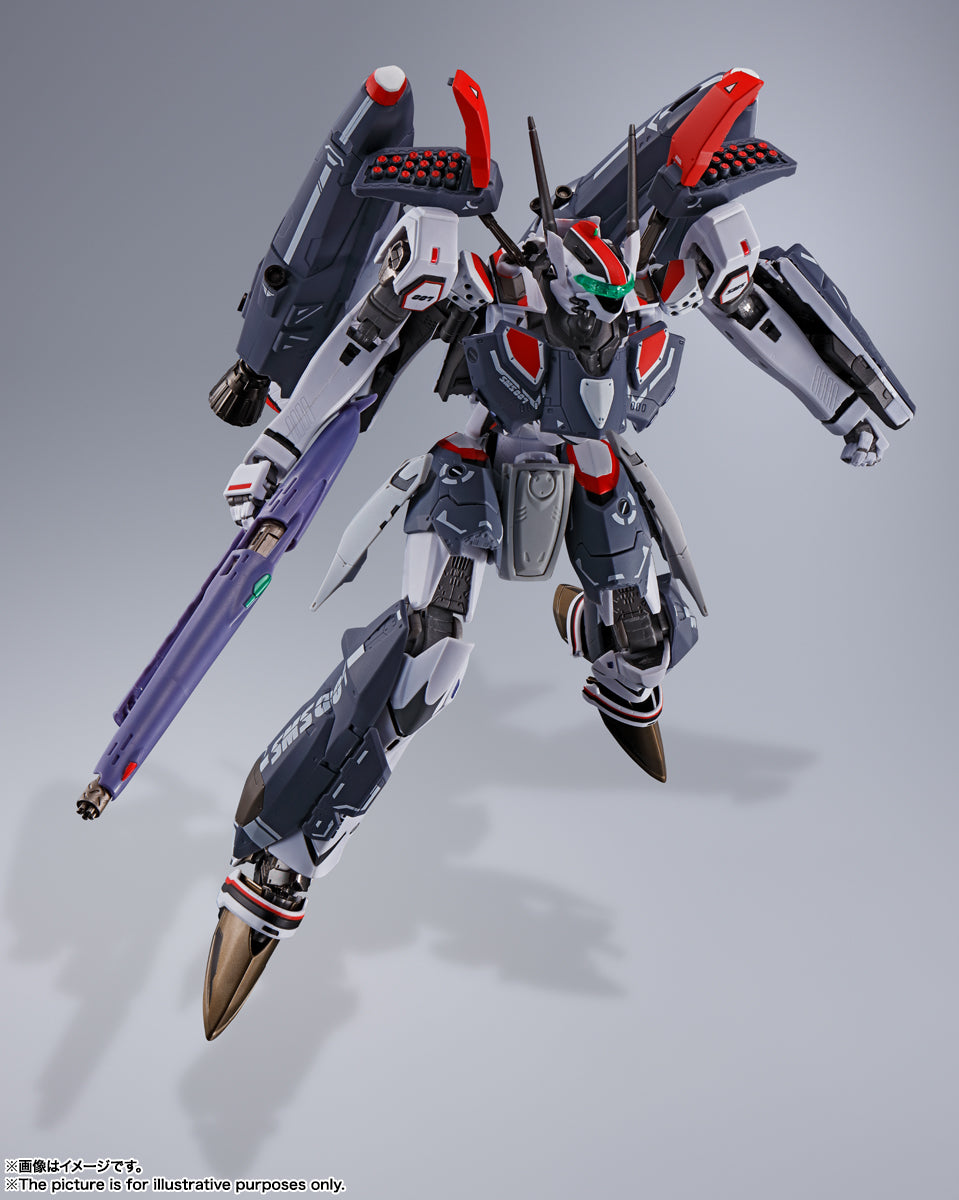 BANDAI VF-25F Super Messiah Valkyrie (Alto Saotome Use) Revival Ver.[Macross Frontier] **Empaque dañado por paquetería**