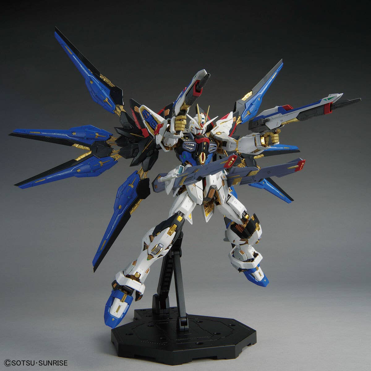 BH MGEX 1/100 STRIKE FREEDOM GUNDAM